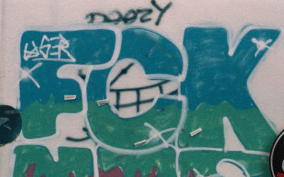 Button mit der Aufschrift „FCK CPS“ ist keine strafbare Beleidigung nach § 185 StGB